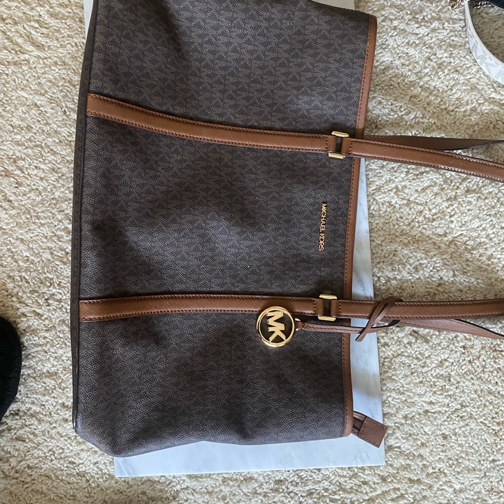 Large tote - Picture 2 of 2